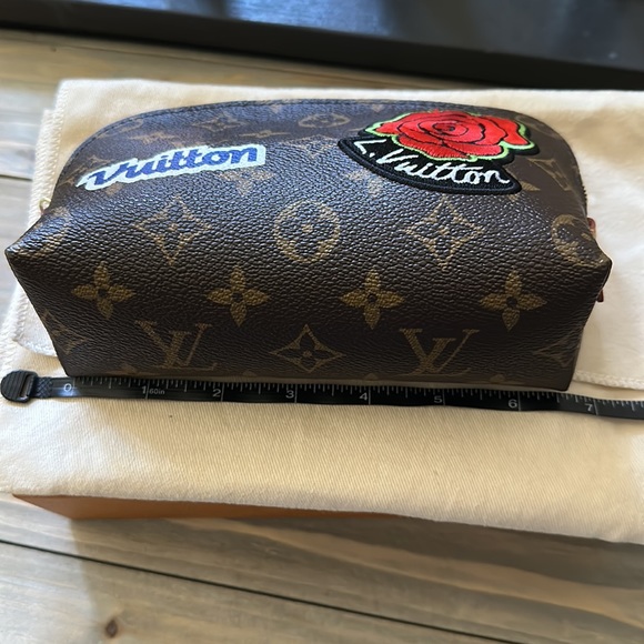 Louis Vuitton cosmetic case - Picture 7 of 8